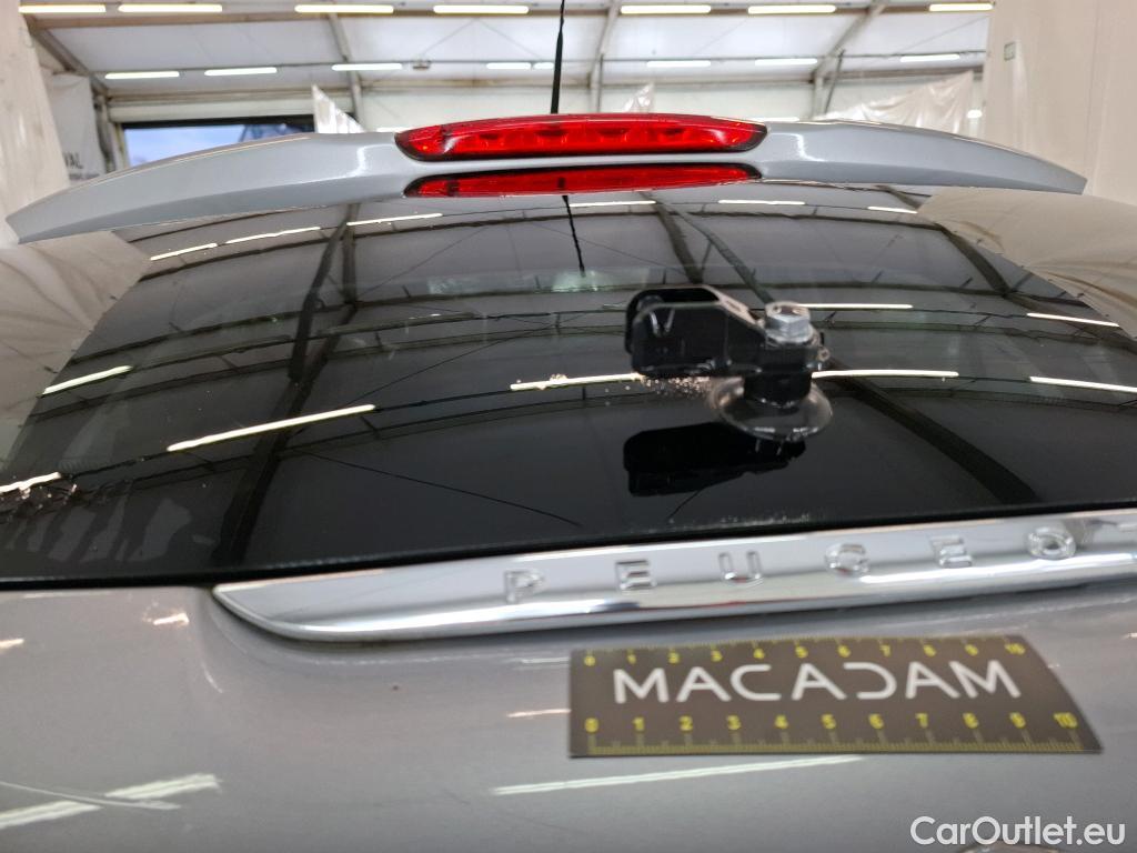  Peugeot  208  Signature 1.2 PureTech 80CV BVM5 E6dT #37