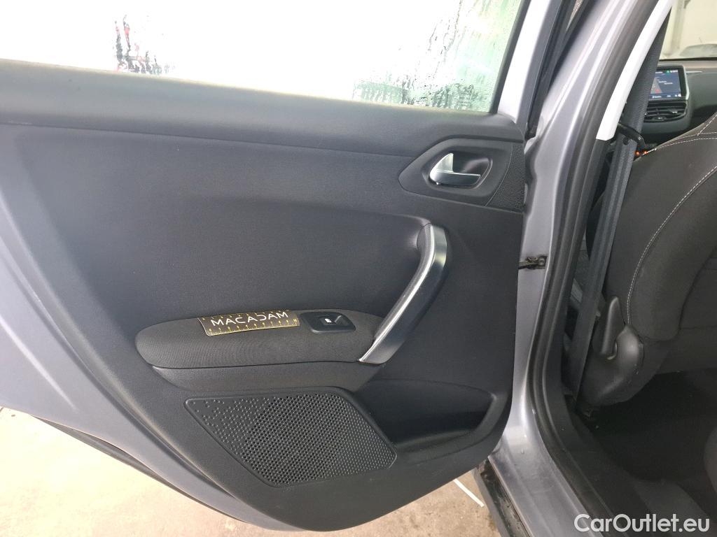  Peugeot  2008  Allure 1.2 PureTech 110CV BVA6 E6 #31