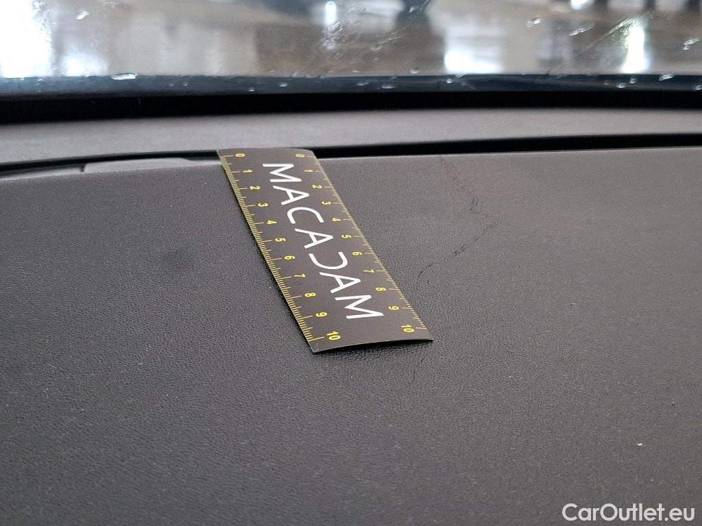  Peugeot  208  Signature 1.2 PureTech 80CV BVM5 E6dT #15