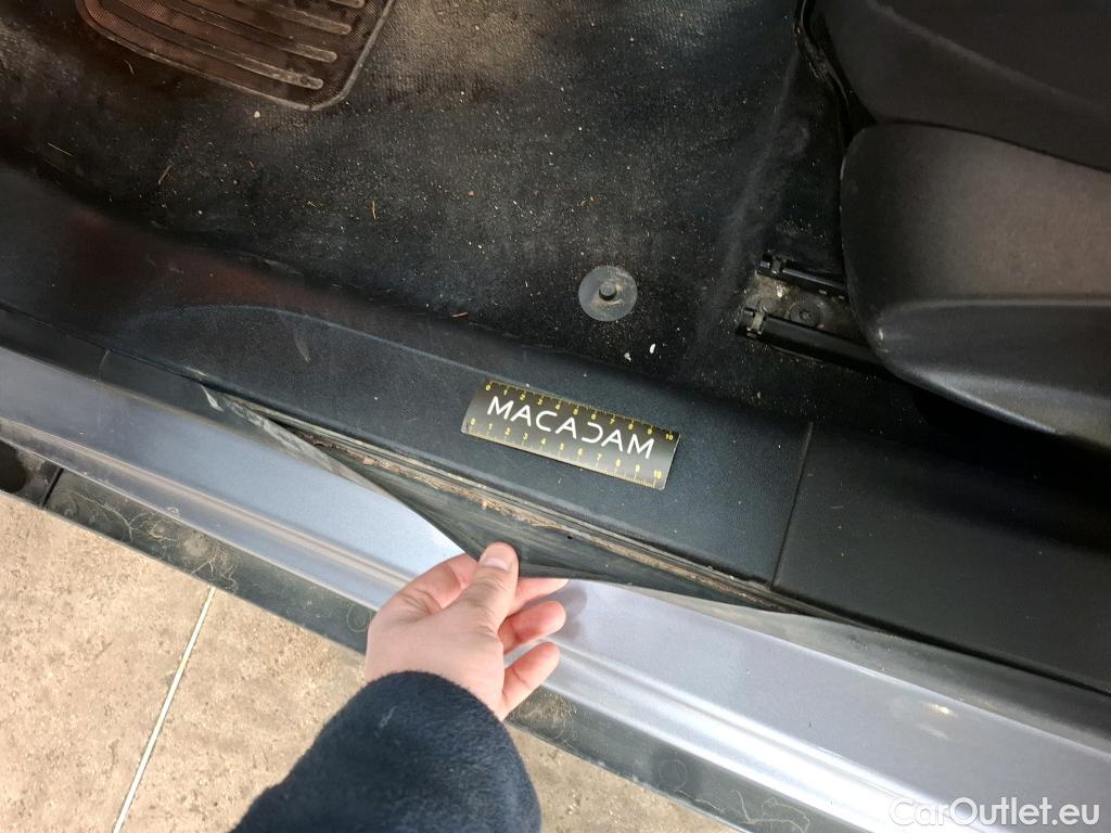  Peugeot  2008  Allure 1.2 PureTech 110CV BVA6 E6 #10