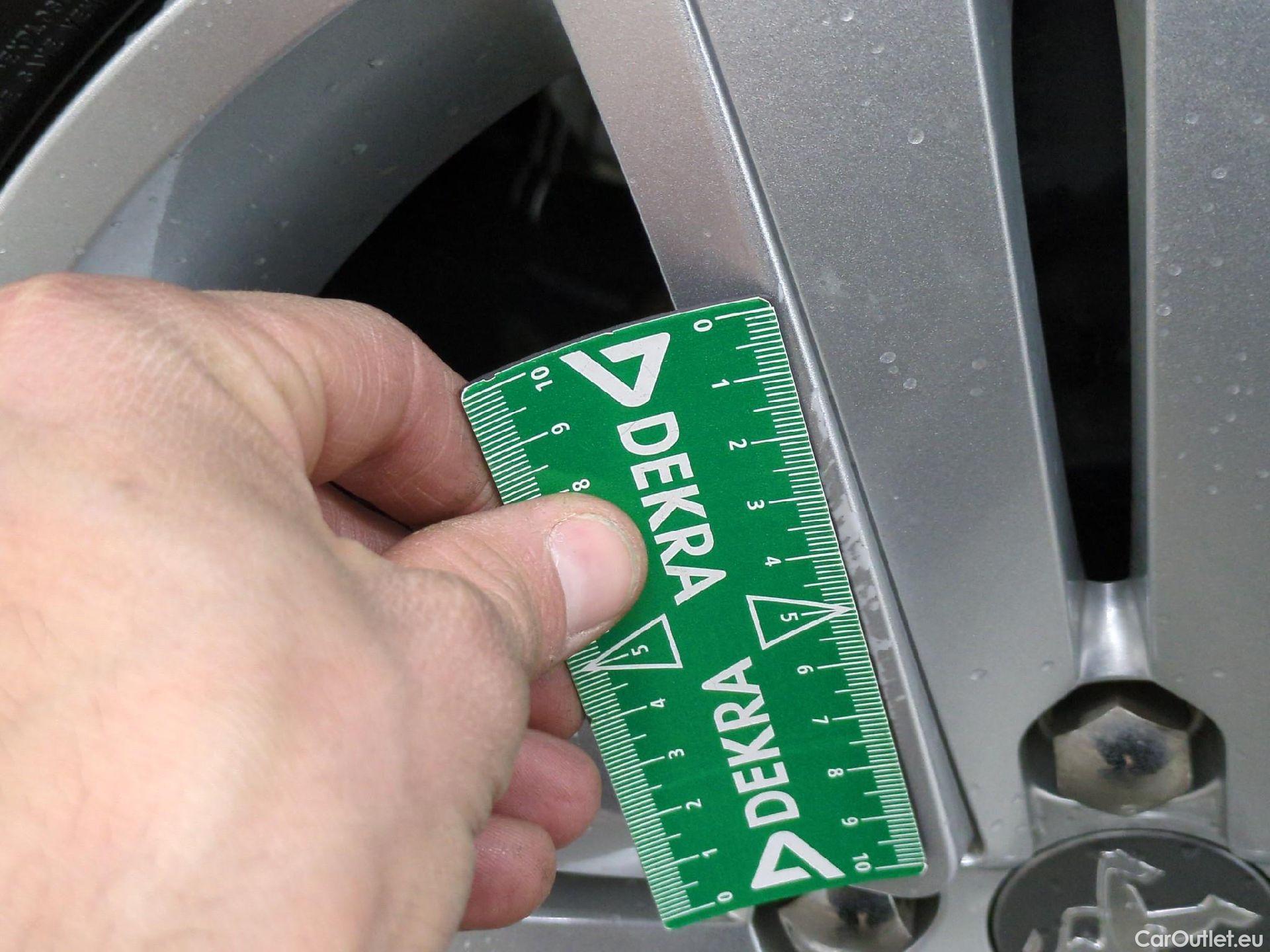  Peugeot  208  Allure Business 1.2 PureTech 110CV BVM6 E6dT #5