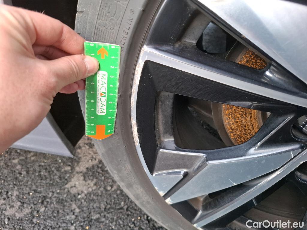  Peugeot  308  Allure 1.5 HDi 130CV BVA8 E6d #20