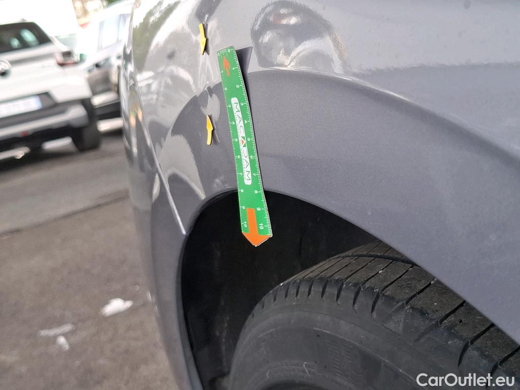  Peugeot  308  Allure 1.5 HDi 130CV BVA8 E6d #33