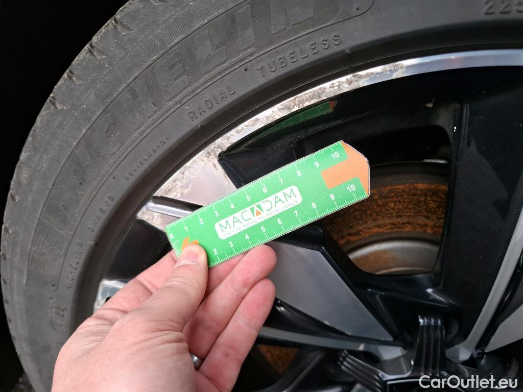  Peugeot  308  Allure 1.5 HDi 130CV BVA8 E6d #19