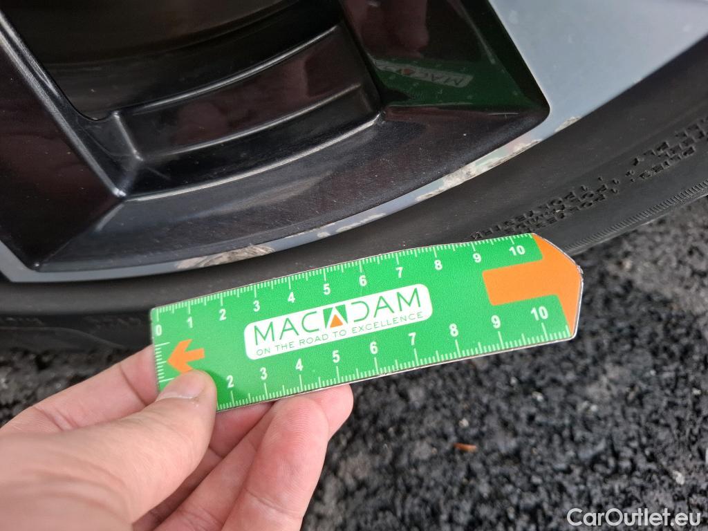  Peugeot  308  Allure 1.5 HDi 130CV BVA8 E6d #26