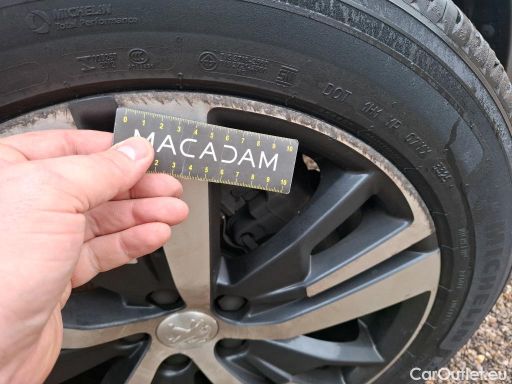  Peugeot  3008  Allure Business 1.5 HDi 130CV BVA8 E6d #3