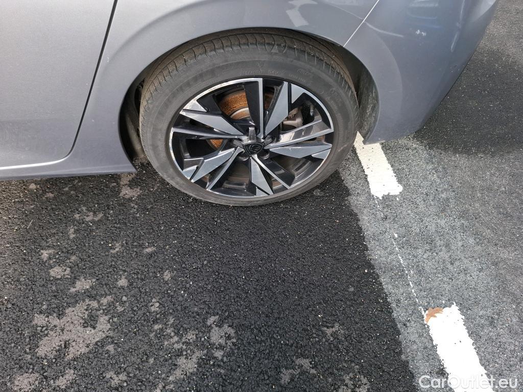  Peugeot  308  Allure 1.5 HDi 130CV BVA8 E6d #16