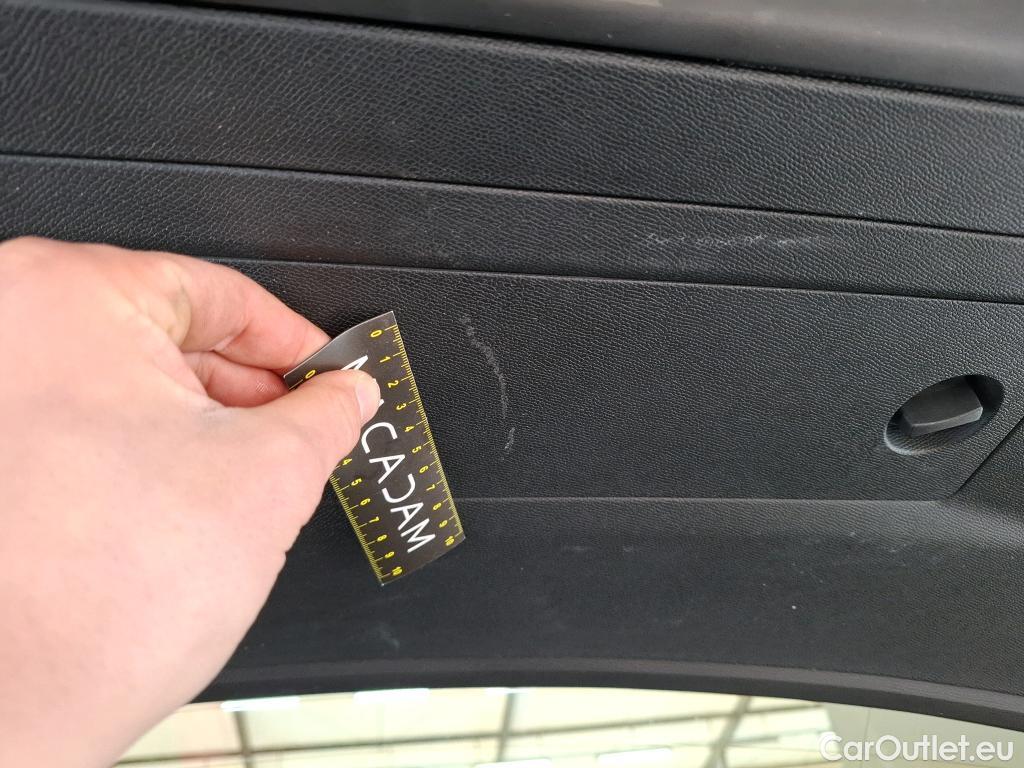  Peugeot  508 PEUGEOT  SW / 2018 / 5P / Break HYBRID 225 E-EAT8 Allure Pack #16