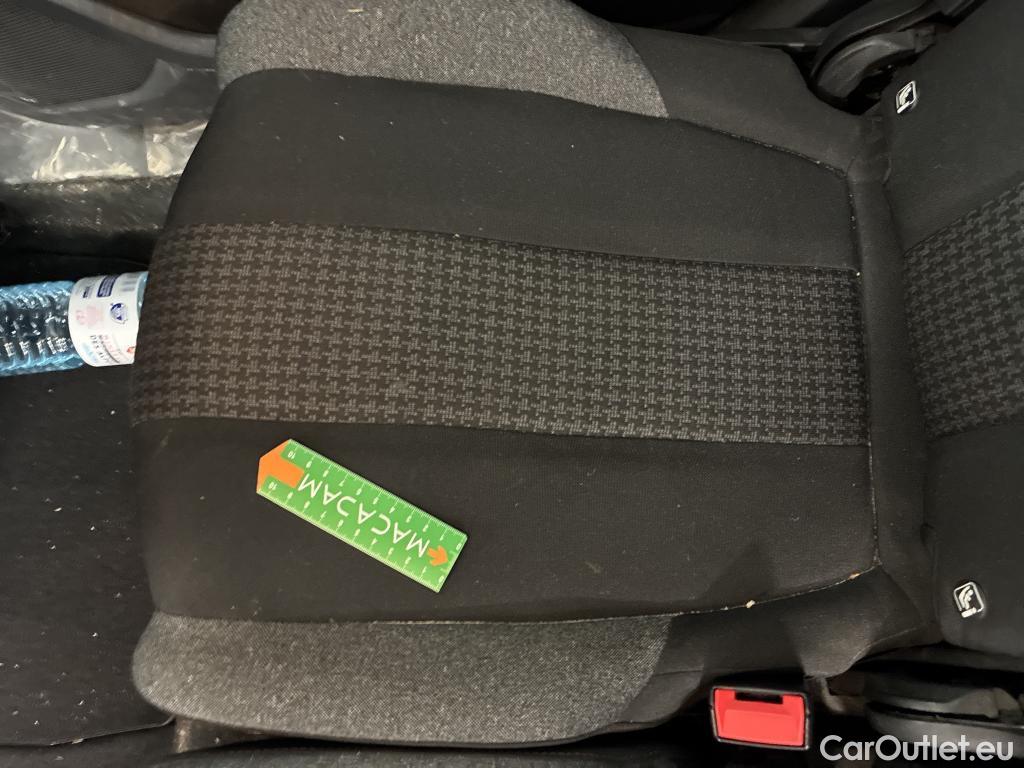  Peugeot  5008  Active Business 1.5 HDi 130CV BVA8 7 Sieges E6d #8