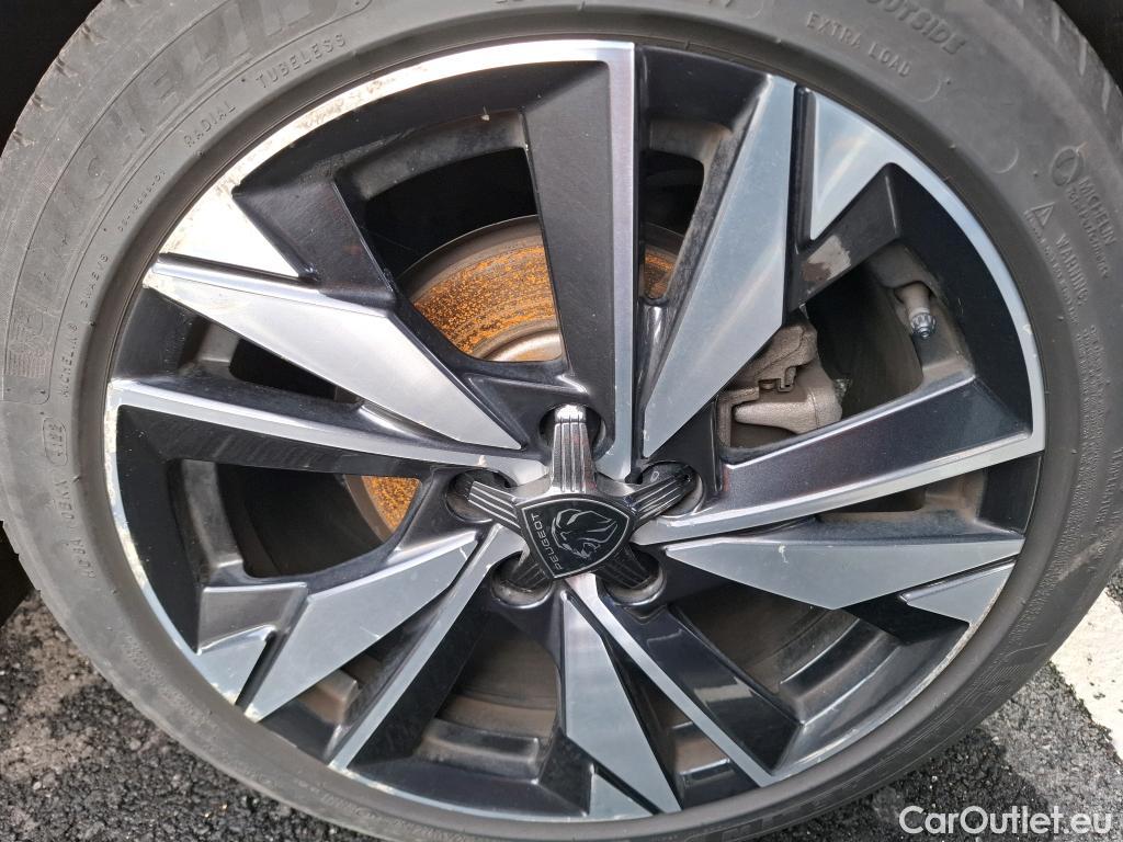  Peugeot  308  Allure 1.5 HDi 130CV BVA8 E6d #17