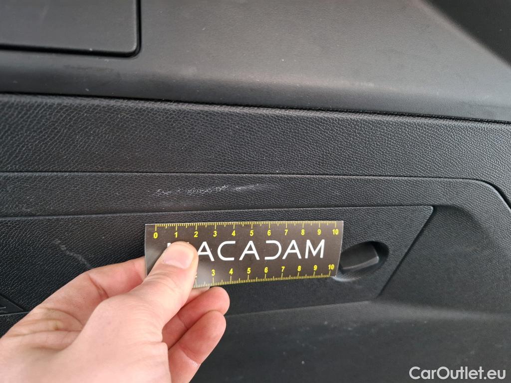  Peugeot  508 PEUGEOT  SW / 2018 / 5P / Break HYBRID 225 E-EAT8 Allure Pack #17