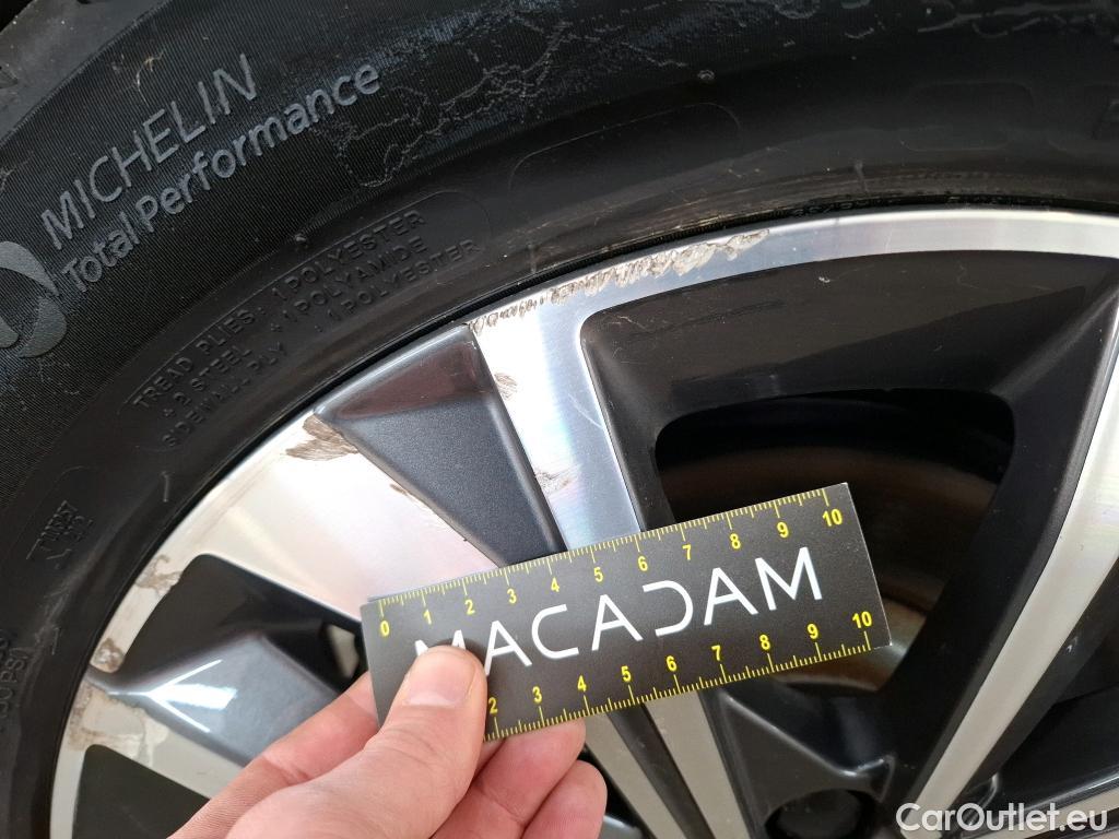  Peugeot  508 PEUGEOT  SW / 2018 / 5P / Break HYBRID 225 E-EAT8 Allure Pack #9