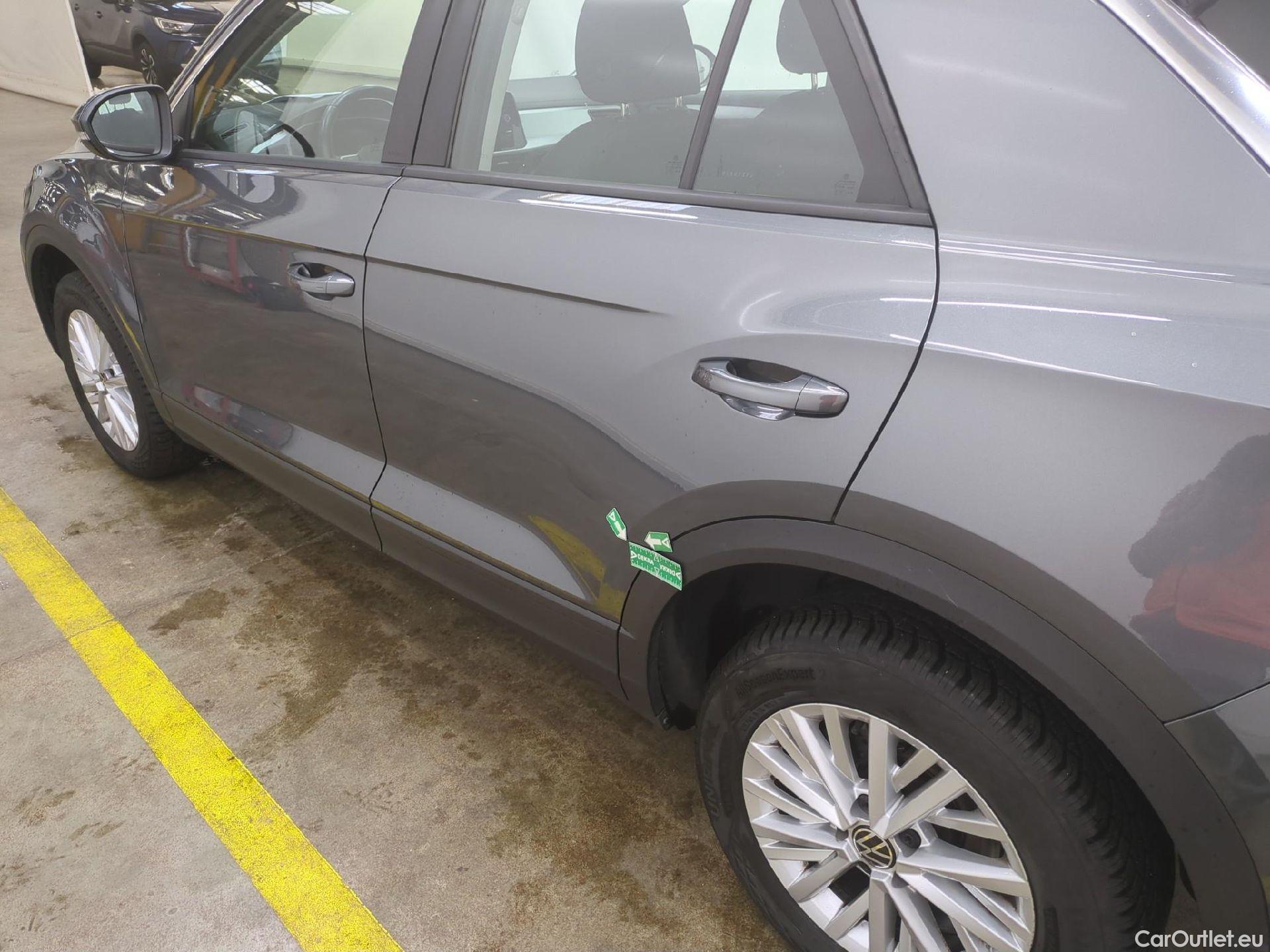  Volkswagen  T-ROC VOLKSWAGEN  / 2021 / 5P / SUV 2.0 TDI 150 LIFE PLUS DSG7 #11