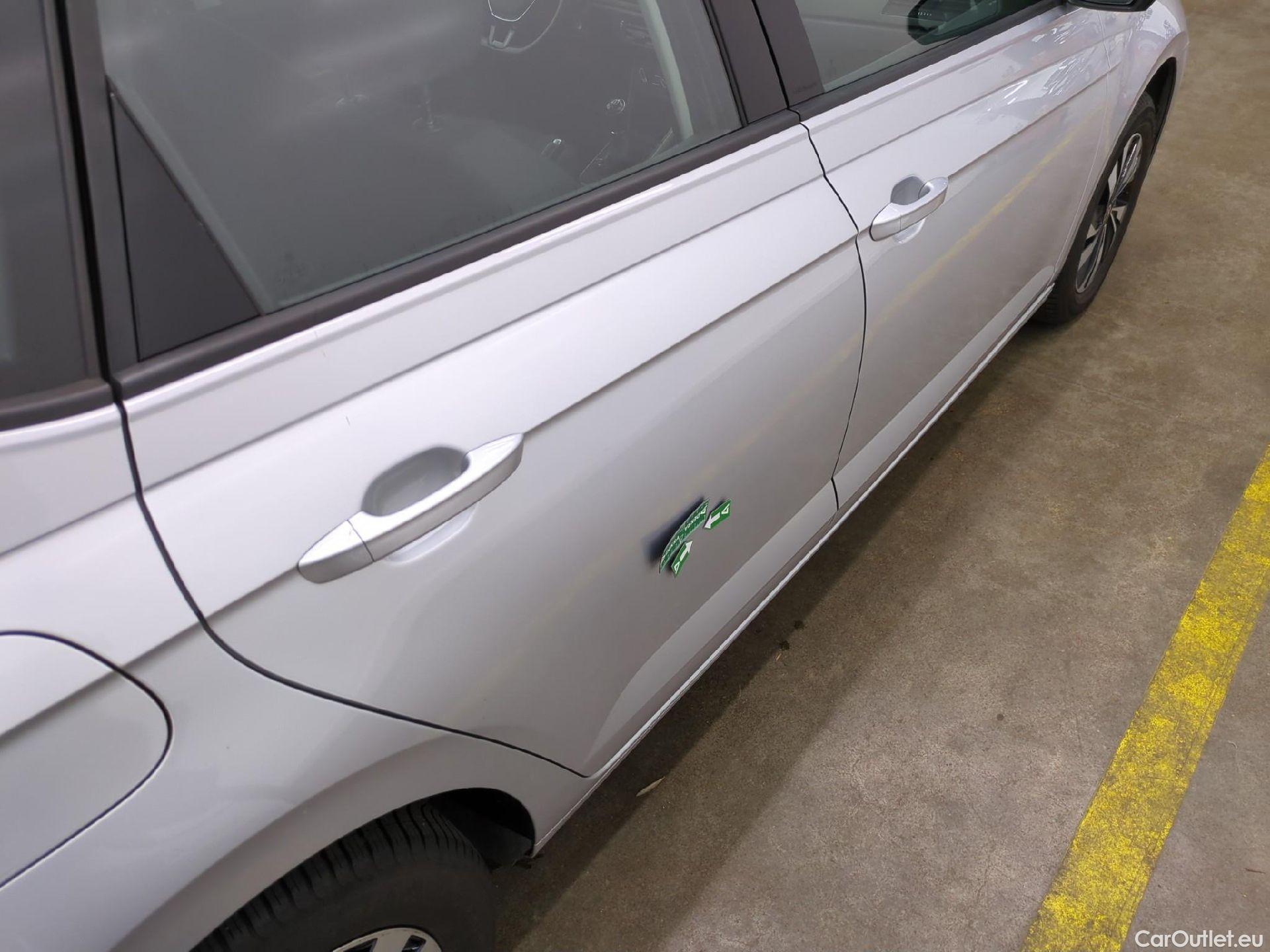  Volkswagen  Polo  VI Lounge Business 1.0 80CV BVM5 E6d #10