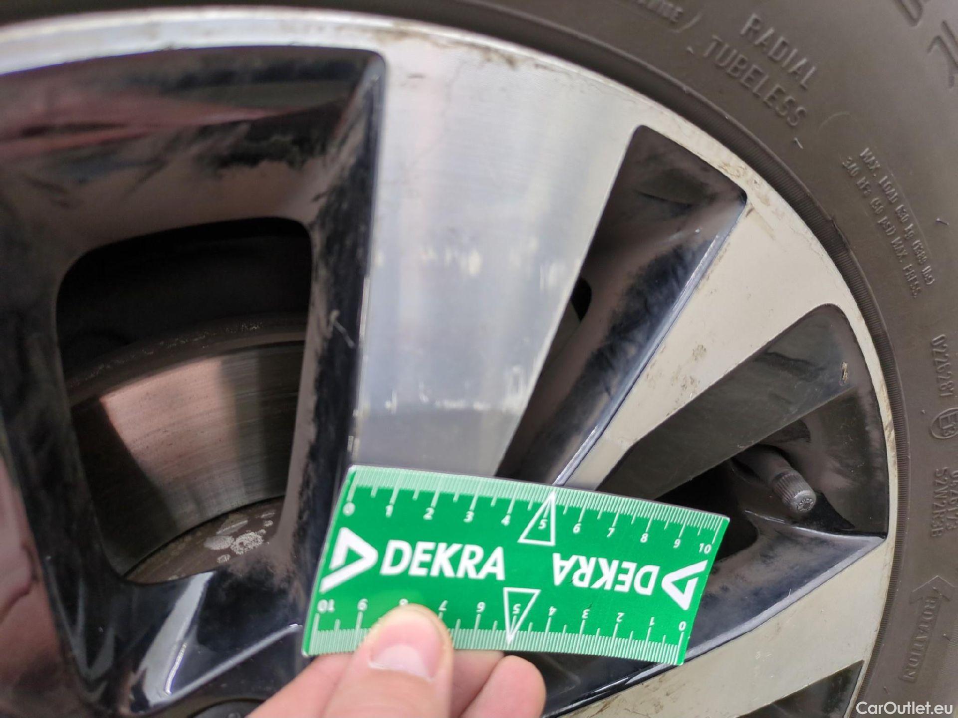  Volkswagen  Polo  VI Lounge Business 1.0 80CV BVM5 E6d #9