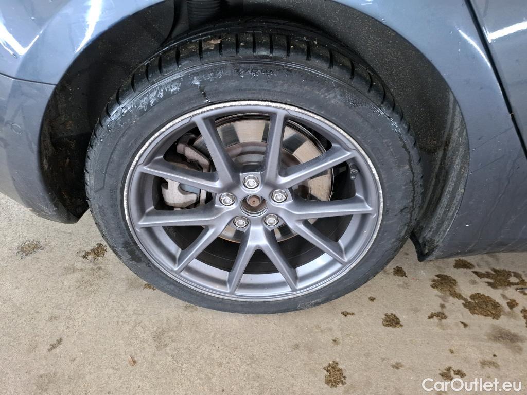  Tesla  Model 3 TESLA  / 2018 / 4P / Berline Grande Autonomie #11