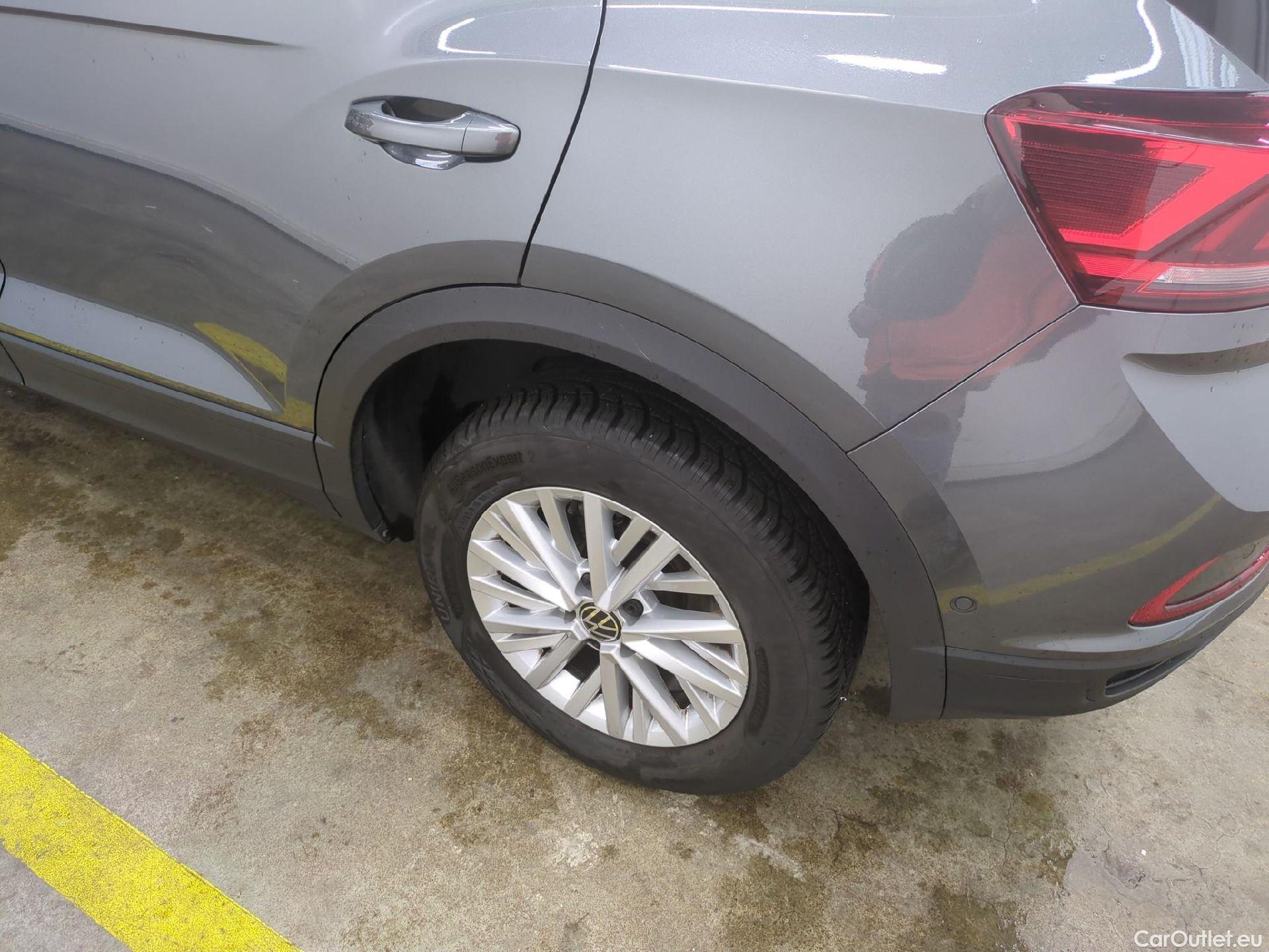  Volkswagen  T-ROC VOLKSWAGEN  / 2021 / 5P / SUV 2.0 TDI 150 LIFE PLUS DSG7 #12