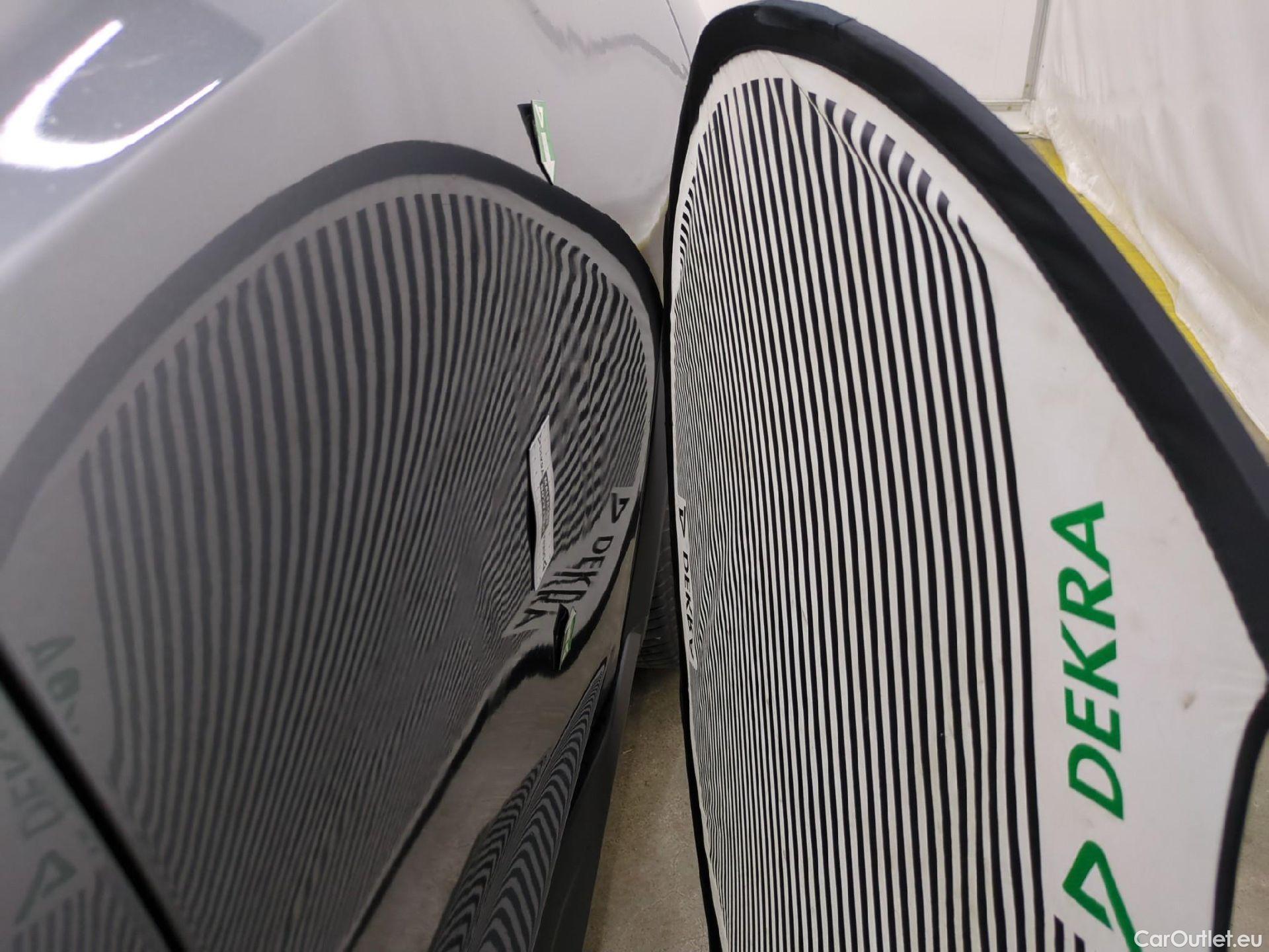  Nissan  Juke NISSAN  / 2019 / 5P / Crossover DIG-T 114 DCT Business+ #19