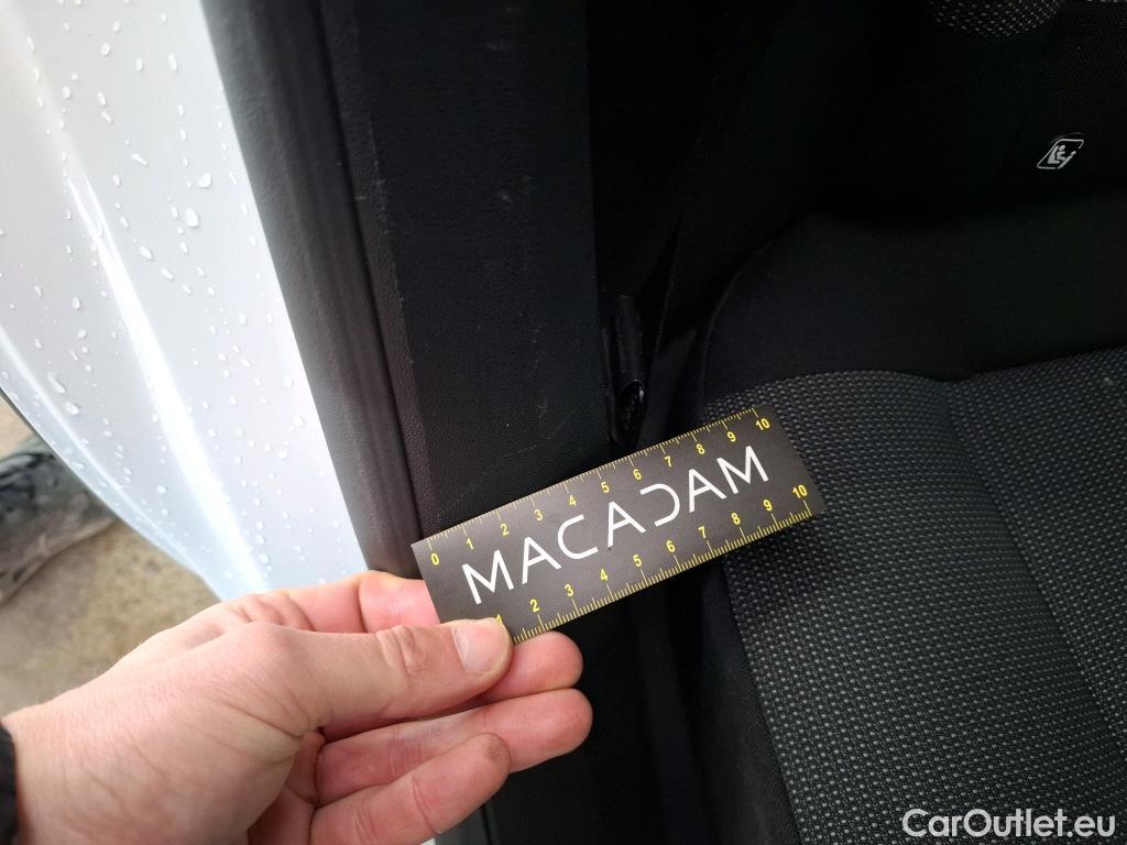  Citroen  C3  Feel Pack 1.2 PureTech 80CV BVM5 6E #12