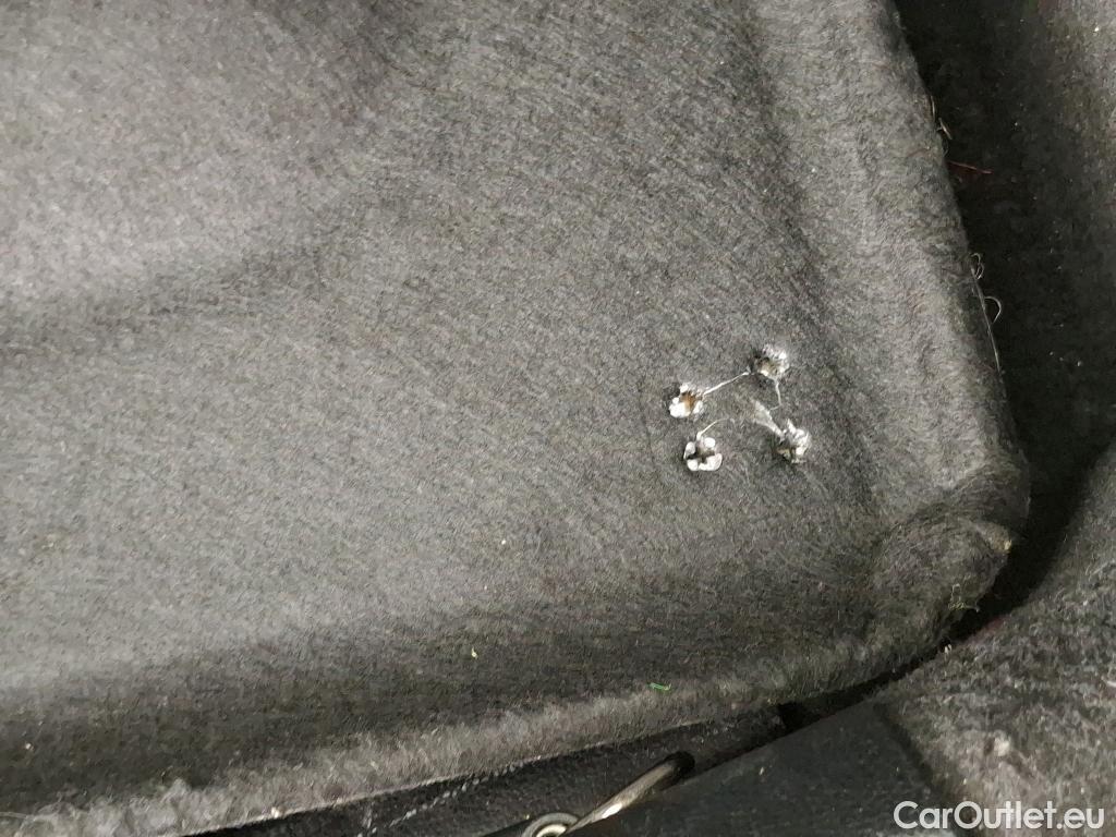  Mercedes  A-Klasse MERCEDES-BENZ Classe A Compact / 2018 / 5P / Berline A 180 d AMG Line 8G-DCT #3