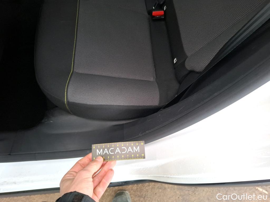  Citroen  C3  Feel Pack 1.2 PureTech 80CV BVM5 6E #8