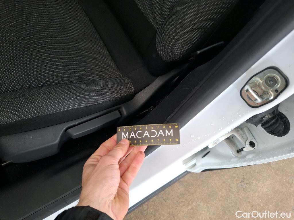  Citroen  C3  Feel Pack 1.2 PureTech 80CV BVM5 6E #4