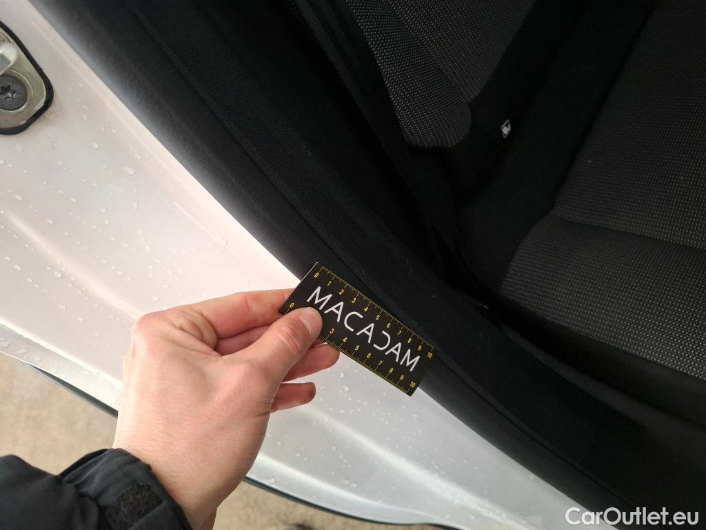  Citroen  C3  Feel Pack 1.2 PureTech 80CV BVM5 6E #11