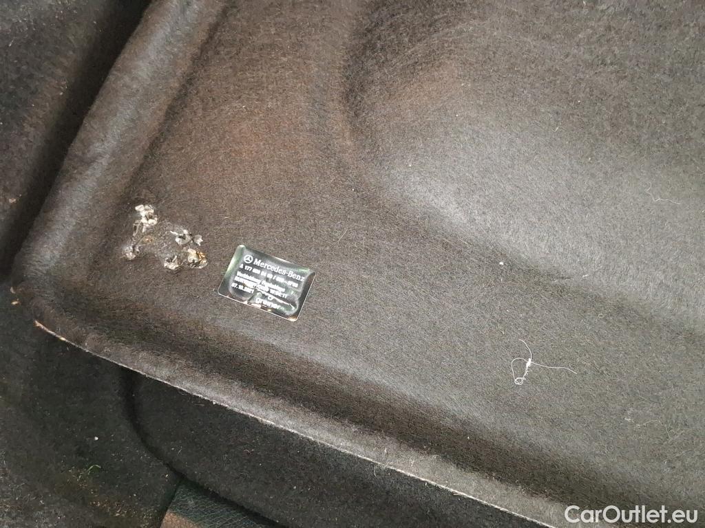  Mercedes  A-Klasse MERCEDES-BENZ Classe A Compact / 2018 / 5P / Berline A 180 d AMG Line 8G-DCT #4