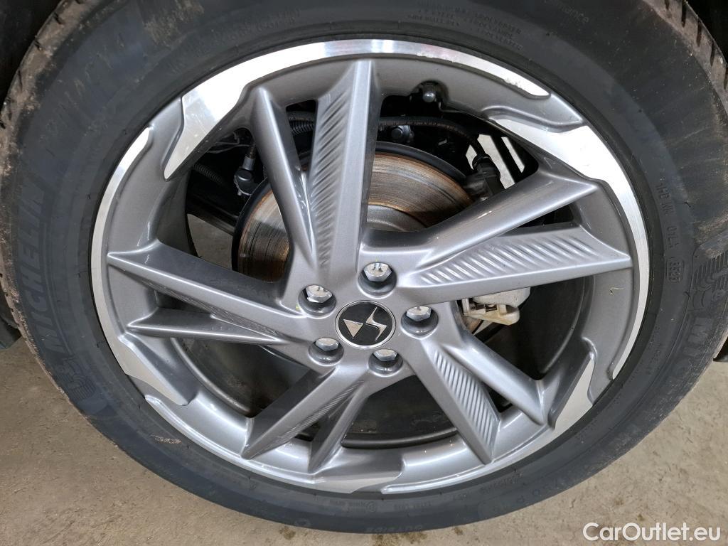  DS  DS7 DS DS 7 Crossback / 2017 / 5P / SUV E-TENSE 4x4 300 BASTILLE + #31