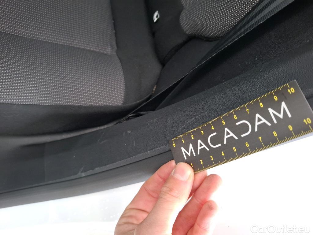  Citroen  C3  Feel Pack 1.2 PureTech 80CV BVM5 6E #9