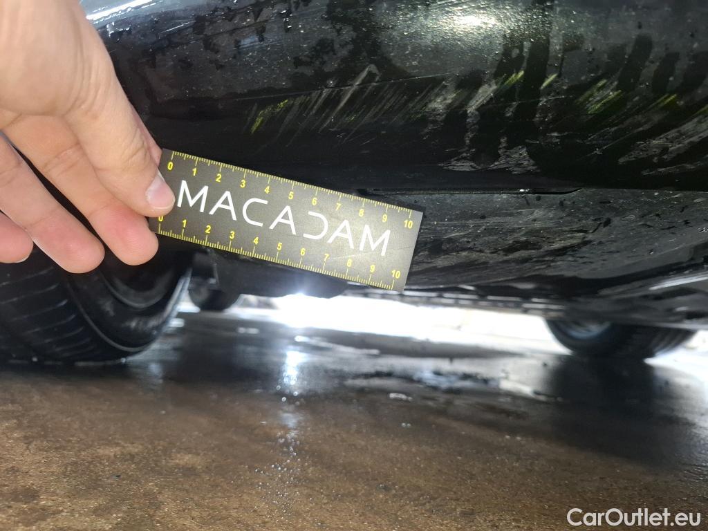  Mercedes  A-Klasse MERCEDES-BENZ Classe A Compact / 2018 / 5P / Berline A 180 d AMG Line 8G-DCT #22