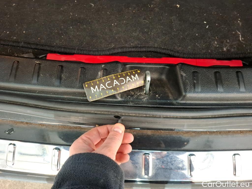  Mercedes  GLA  / 2020 / 5P / SUV 1.3  250 e BUSINESS LINE DCT / BATTERIE 12V HS #14