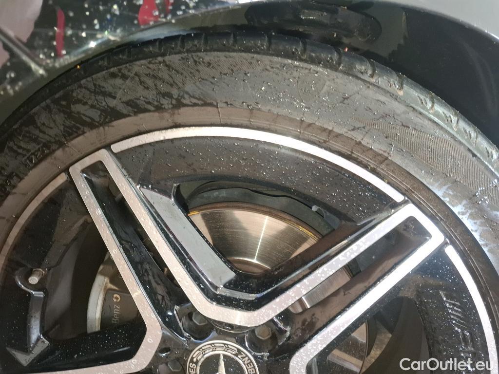  Mercedes  A-Klasse MERCEDES-BENZ Classe A Compact / 2018 / 5P / Berline A 180 d AMG Line 8G-DCT #88