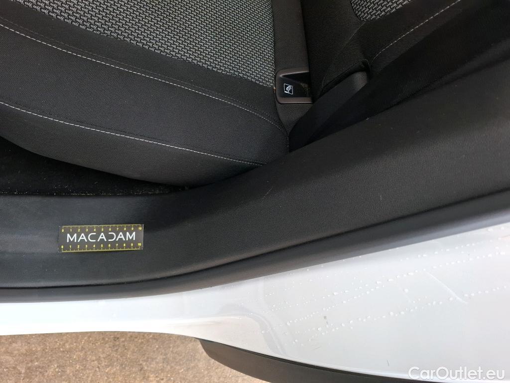  Opel   Grandland X OPEL / 2017 / 5P / SUV 1.2 TURBO 130 EDITION BUSINESS #14