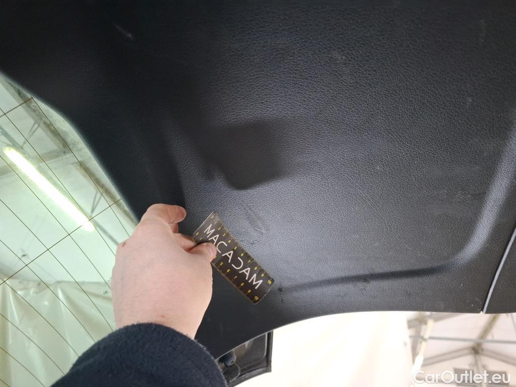  Mercedes  GLA  / 2020 / 5P / SUV 1.3  250 e BUSINESS LINE DCT / BATTERIE 12V HS #22