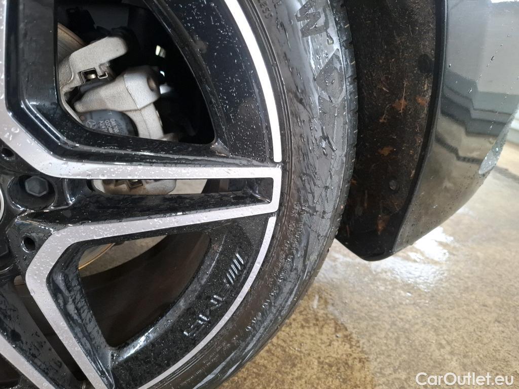  Mercedes  A-Klasse MERCEDES-BENZ Classe A Compact / 2018 / 5P / Berline A 180 d AMG Line 8G-DCT #57