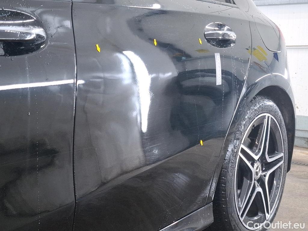  Mercedes  A-Klasse MERCEDES-BENZ Classe A Compact / 2018 / 5P / Berline A 180 d AMG Line 8G-DCT #38