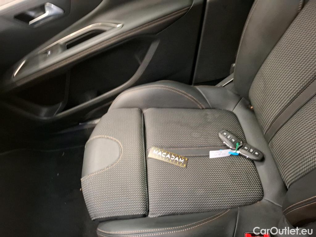  Peugeot  3008 PEUGEOT  / 2020 / 5P / SUV 1.6 HYBRID 225 E-EAT8 GT #5