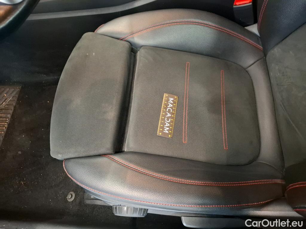  Mercedes  A-Klasse MERCEDES-BENZ Classe A Compact / 2018 / 5P / Berline A 180 d AMG Line 8G-DCT #89