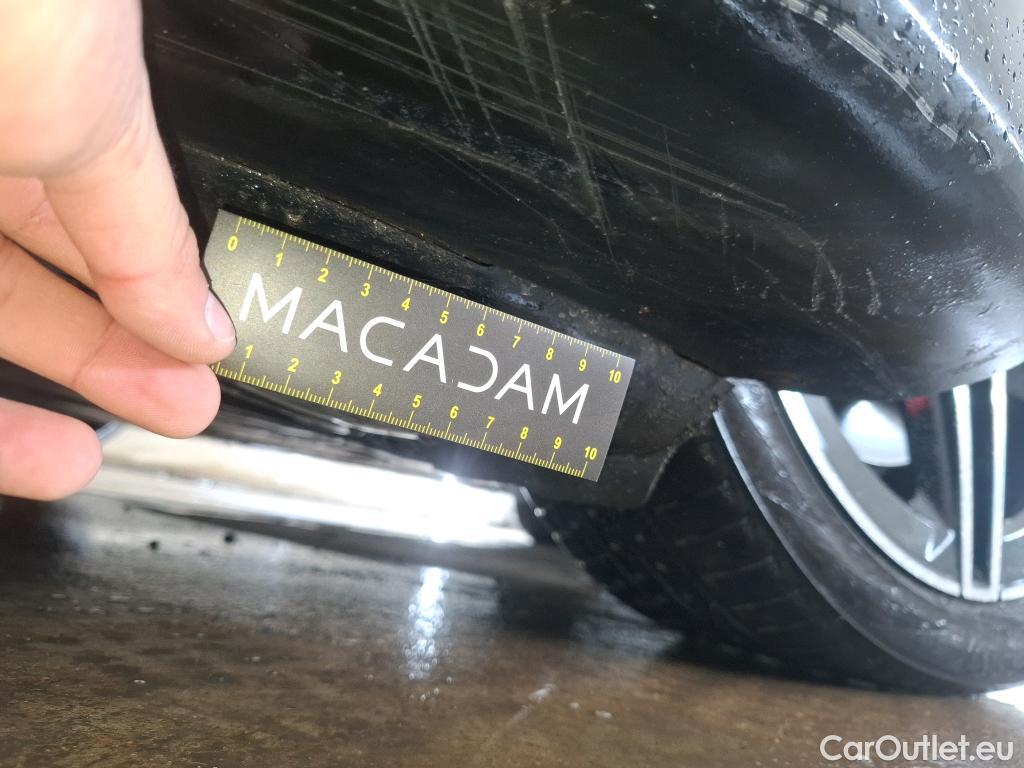  Mercedes  A-Klasse MERCEDES-BENZ Classe A Compact / 2018 / 5P / Berline A 180 d AMG Line 8G-DCT #18