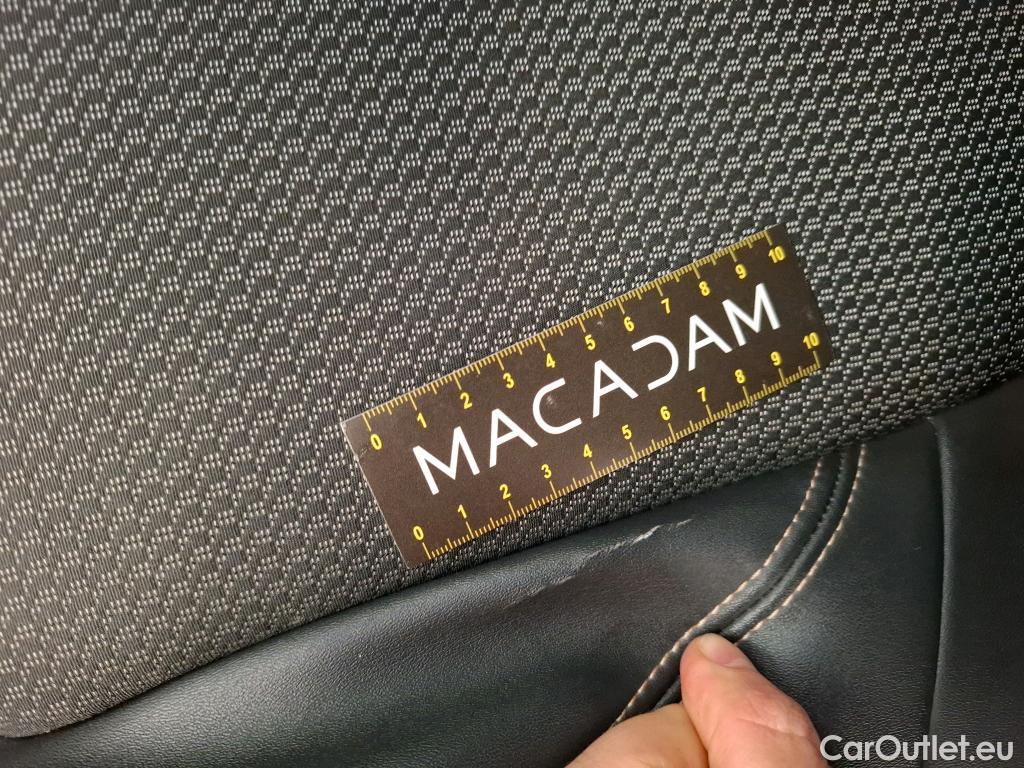  Peugeot  3008 PEUGEOT  / 2020 / 5P / SUV 1.6 HYBRID 225 E-EAT8 GT #2