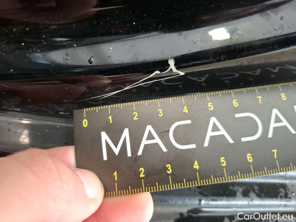  Mercedes  A-Klasse MERCEDES-BENZ Classe A Compact / 2018 / 5P / Berline A 180 d AMG Line 8G-DCT #50