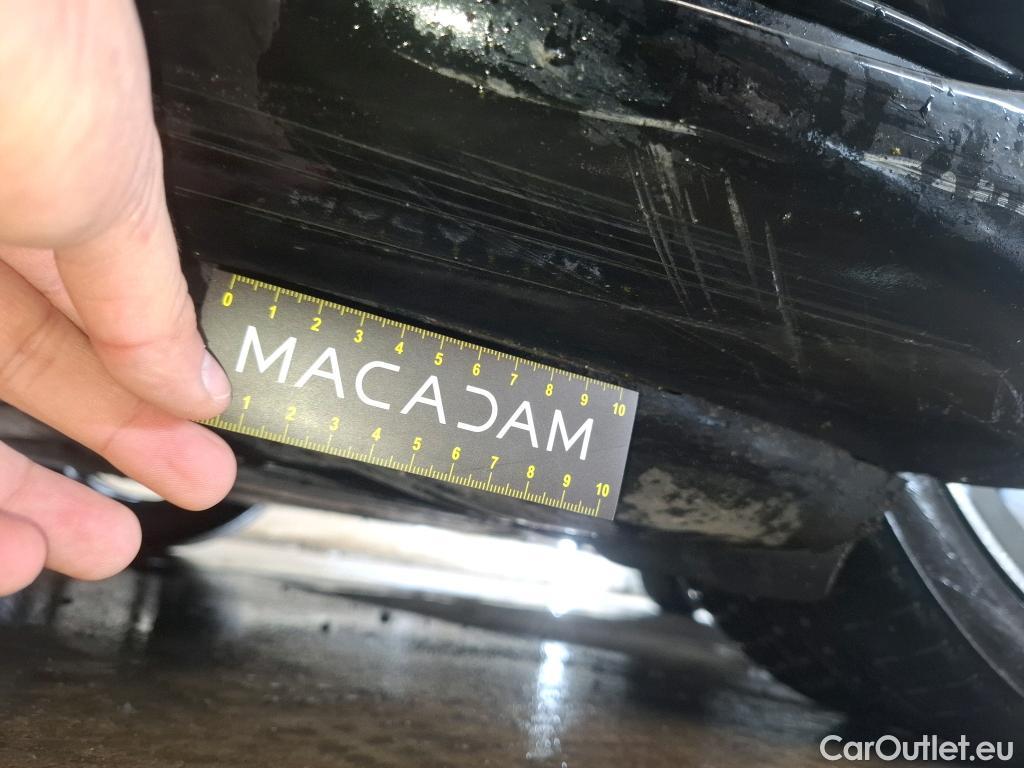  Mercedes  A-Klasse MERCEDES-BENZ Classe A Compact / 2018 / 5P / Berline A 180 d AMG Line 8G-DCT #17