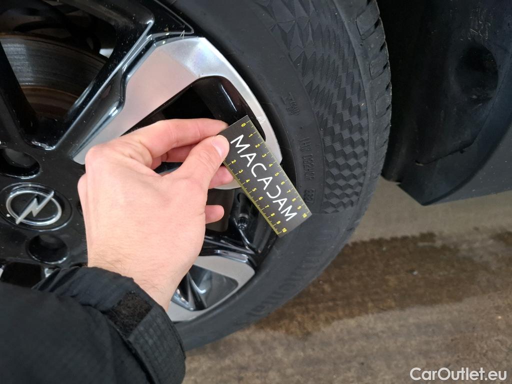  Opel  Crossland  X Elegance Business 1.2 Turbo 130CV BVA6 E6d #30