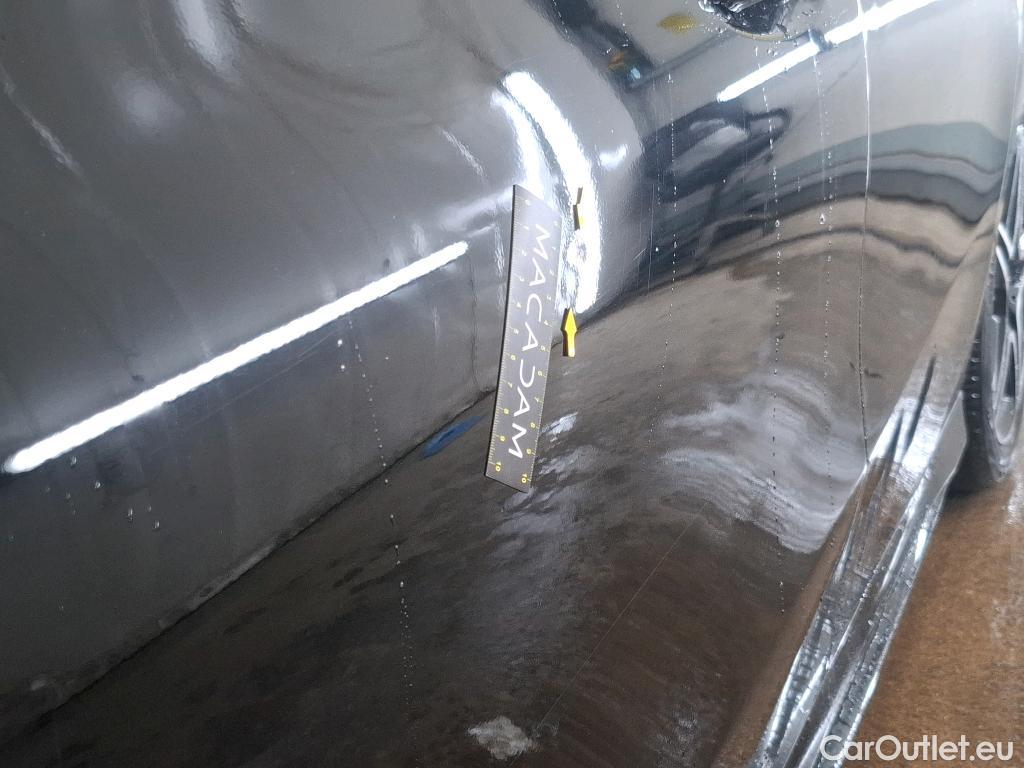  Mercedes  A-Klasse MERCEDES-BENZ Classe A Compact / 2018 / 5P / Berline A 180 d AMG Line 8G-DCT #72