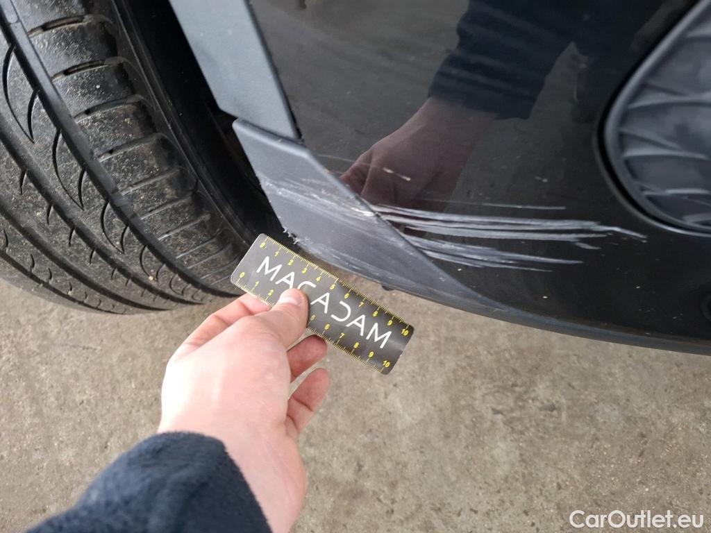  Mercedes  GLA  / 2020 / 5P / SUV 1.3  250 e BUSINESS LINE DCT / BATTERIE 12V HS #12