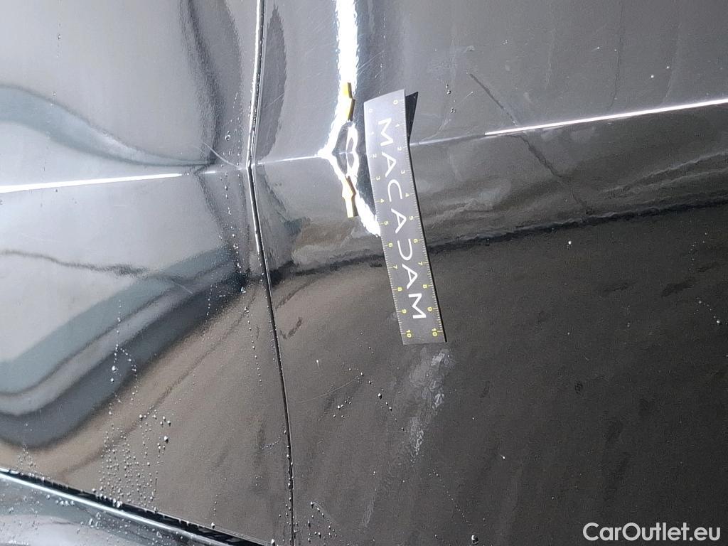  Mercedes  A-Klasse MERCEDES-BENZ Classe A Compact / 2018 / 5P / Berline A 180 d AMG Line 8G-DCT #81