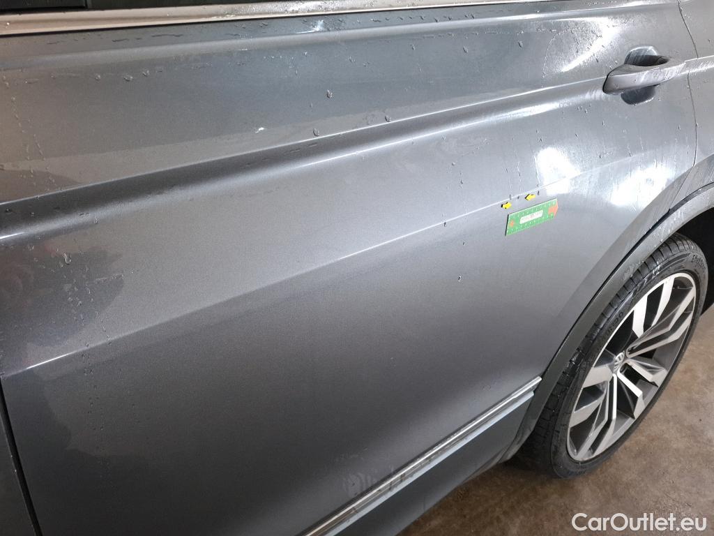  Volkswagen  Tiguan VOLKSWAGEN  Allspace / 2017 / 5P / SUV 2.0 TDI 150 DSG7 Carat Exclusive #36