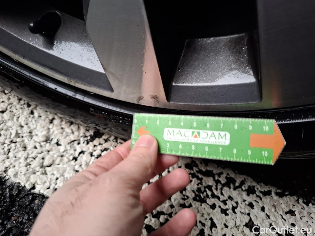  Volkswagen  Tiguan VOLKSWAGEN  Allspace / 2017 / 5P / SUV 2.0 TDI 150 DSG7 Carat Exclusive #54