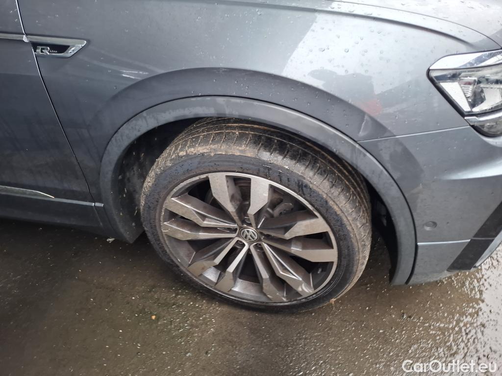  Volkswagen  Tiguan VOLKSWAGEN  Allspace / 2017 / 5P / SUV 2.0 TDI 150 DSG7 Carat Exclusive #25